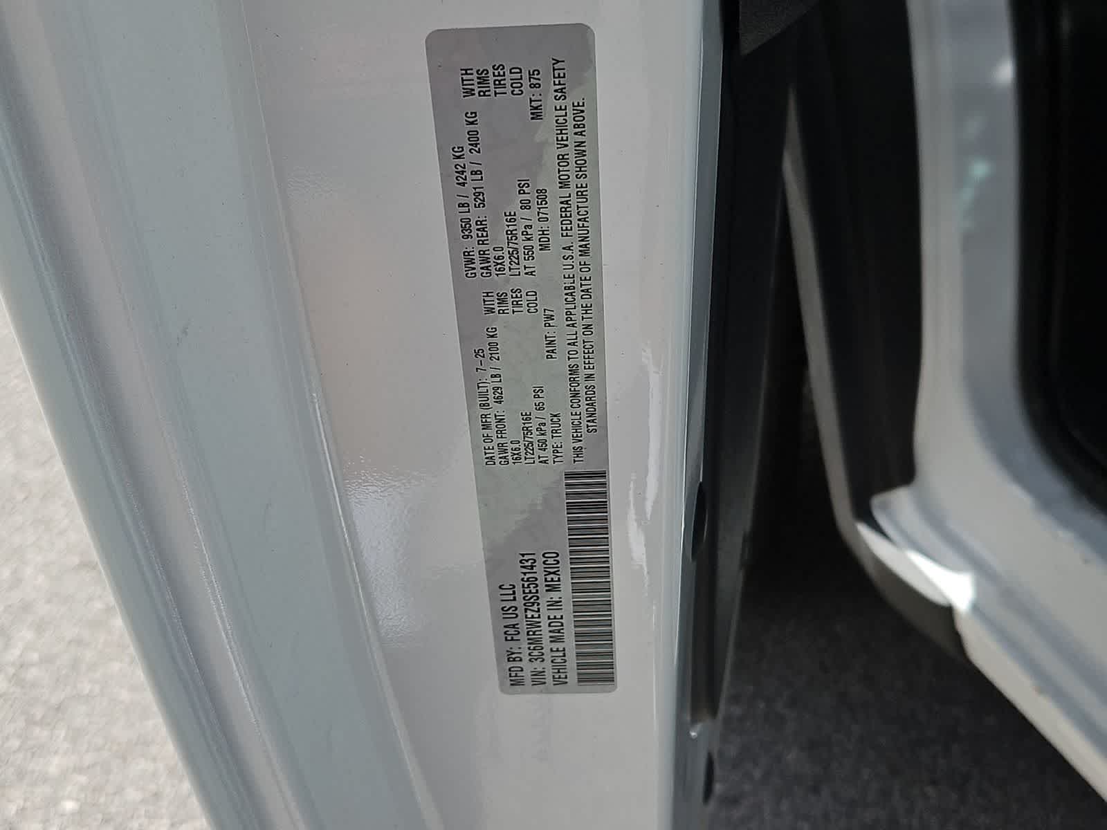 Thumbnail: 2025 RAM ProMaster - 32