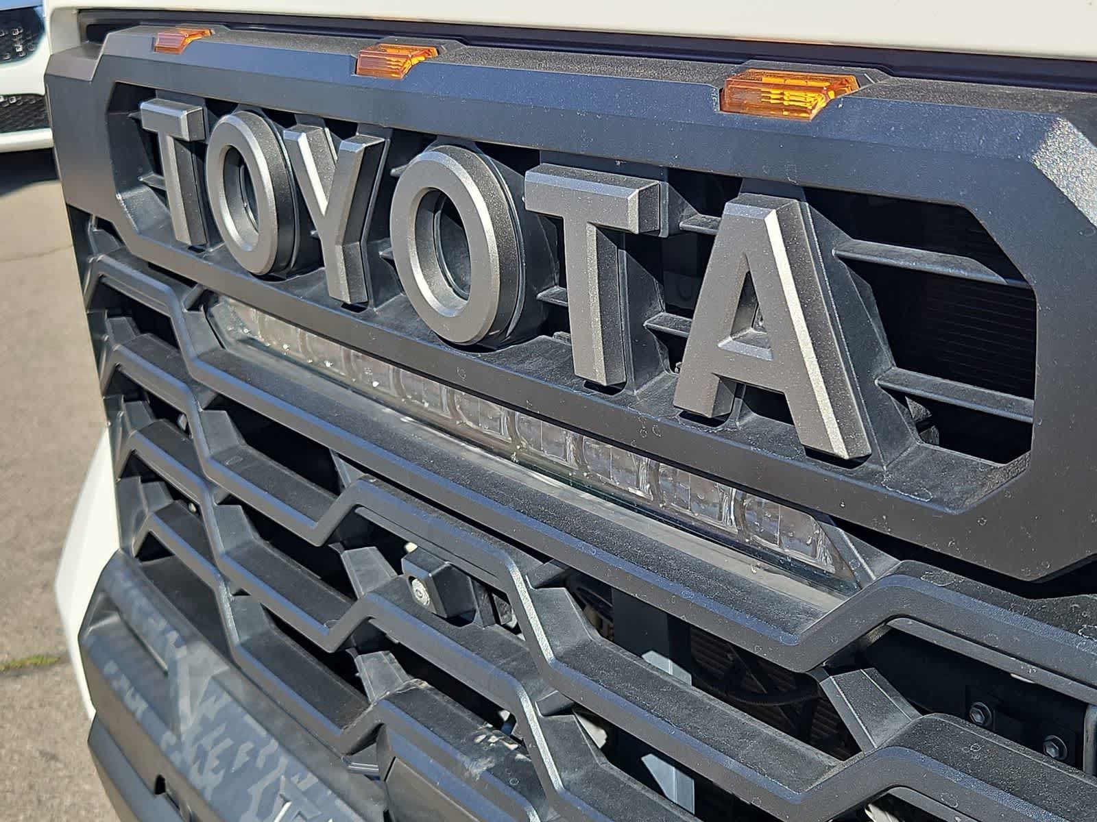 Thumbnail: 2022 Toyota Tundra - 12