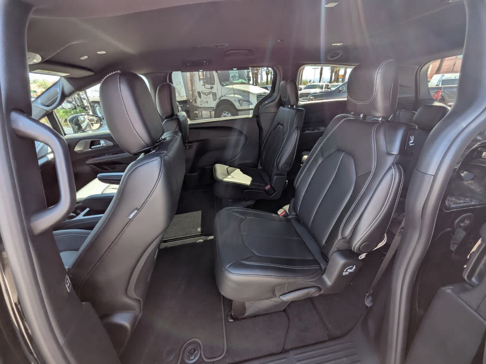 Thumbnail: 2026 Chrysler Pacifica - 22
