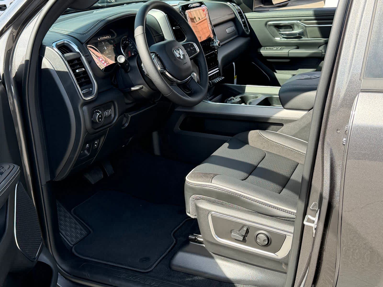 Thumbnail: 2026 RAM 1500 - 11