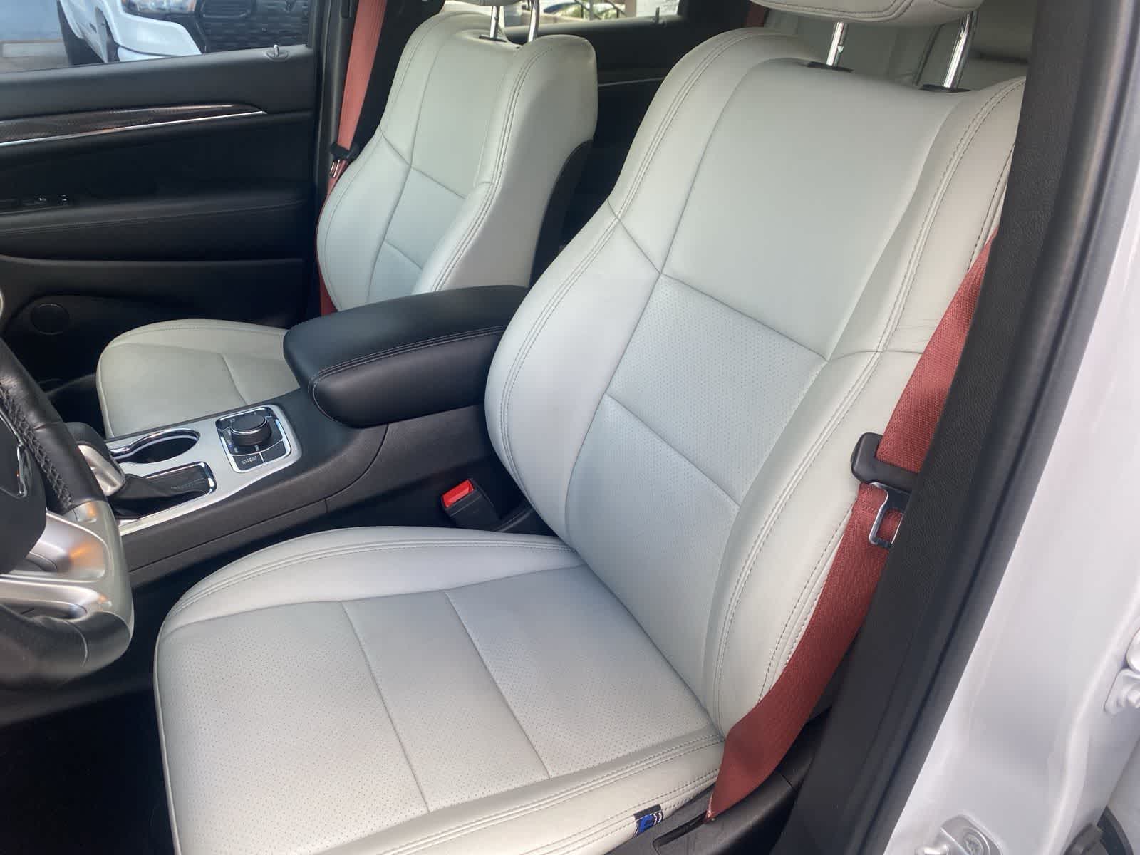 Thumbnail: 2021 Jeep Grand Cherokee - 11