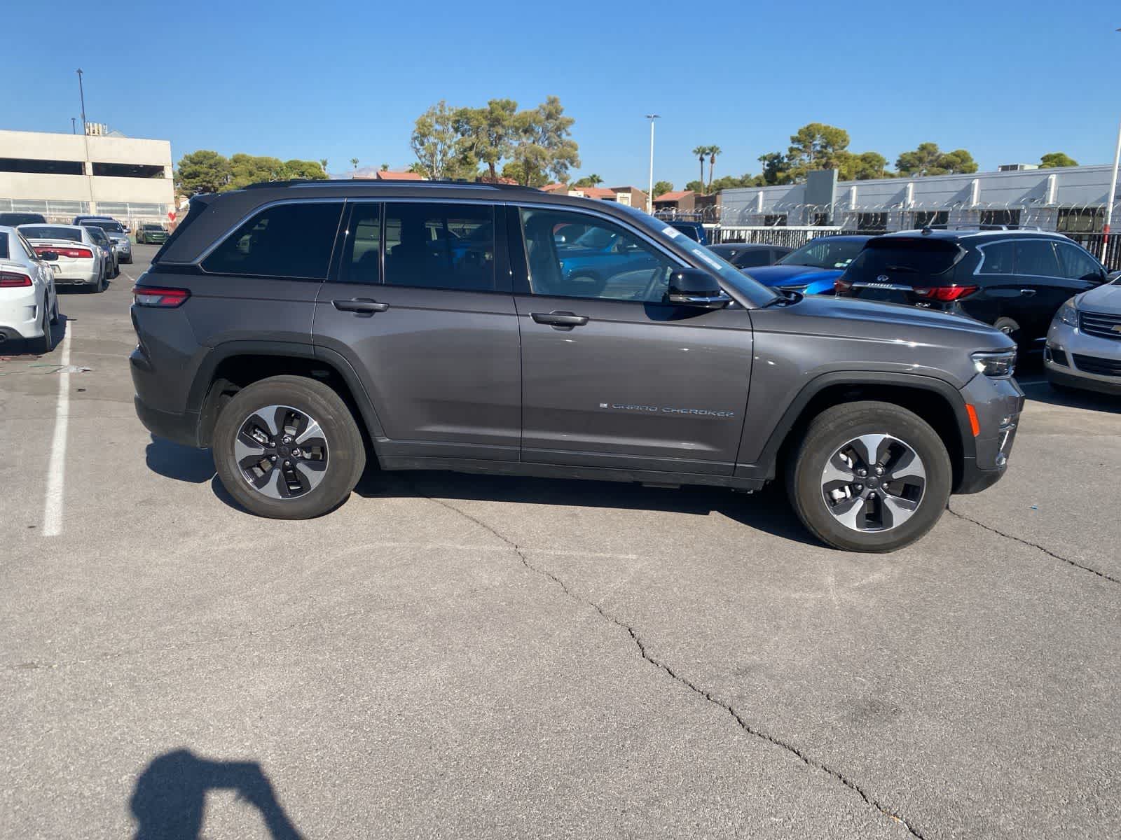 Thumbnail: 2023 Jeep Grand Cherokee - 4