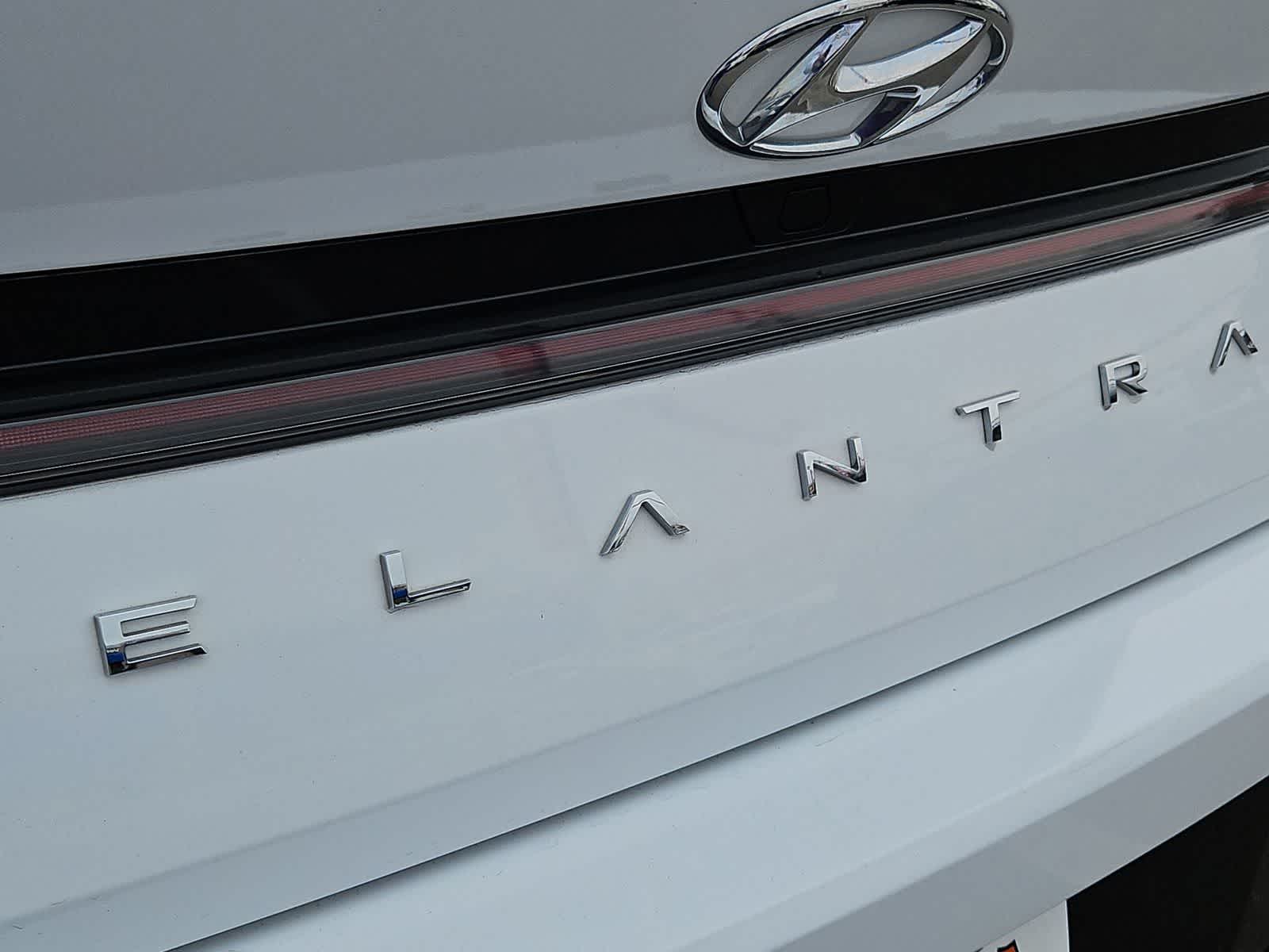 Thumbnail: 2021 Hyundai Elantra - 13