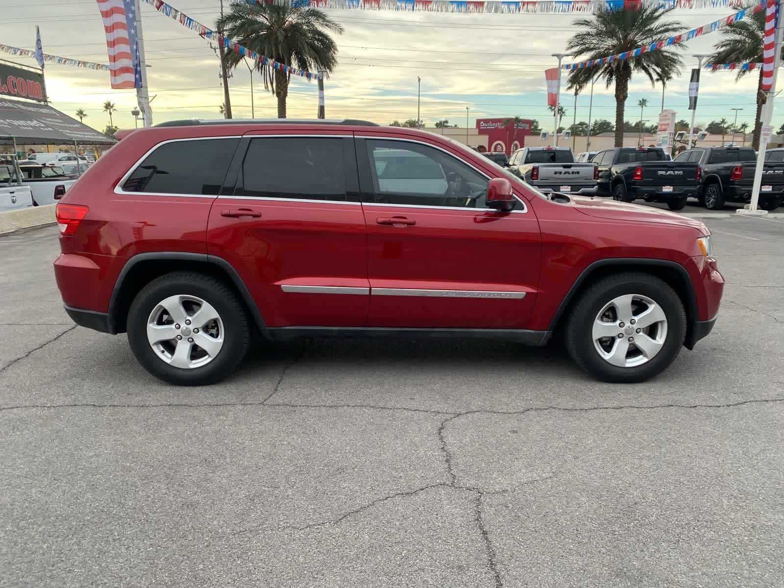 Thumbnail: 2011 Jeep Grand Cherokee - 4