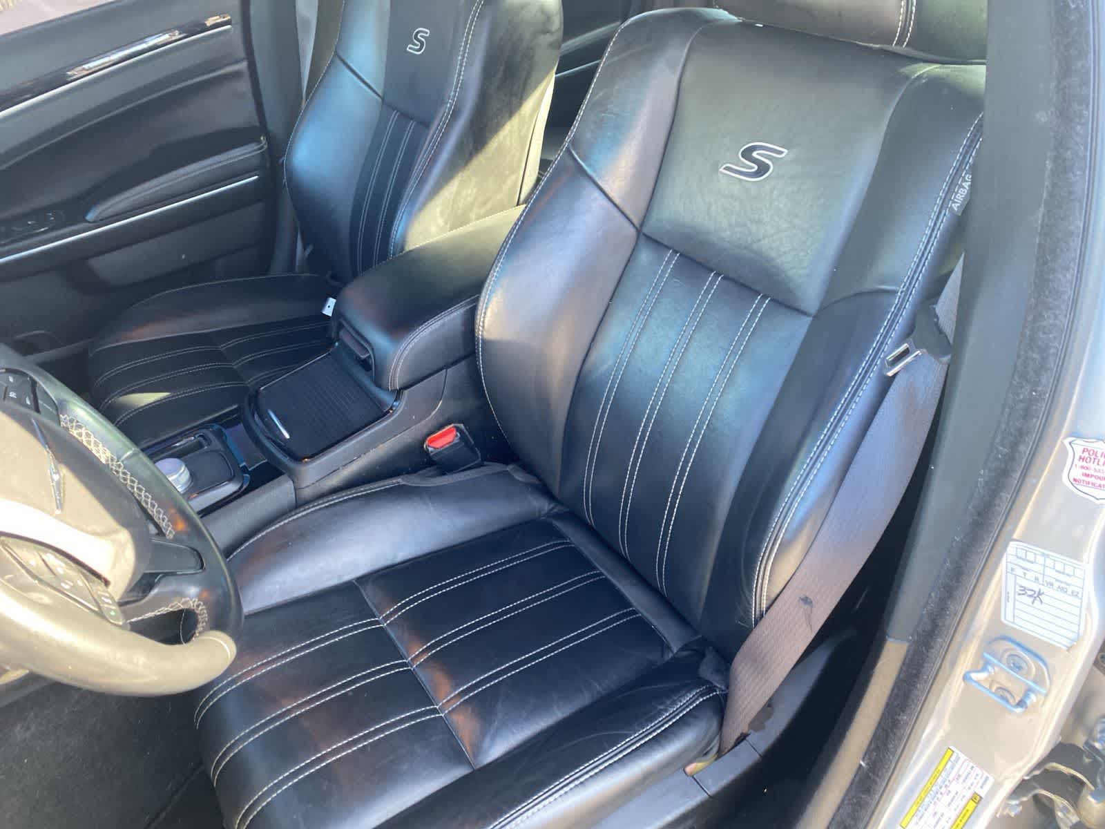 Thumbnail: 2021 Chrysler 300 - 11