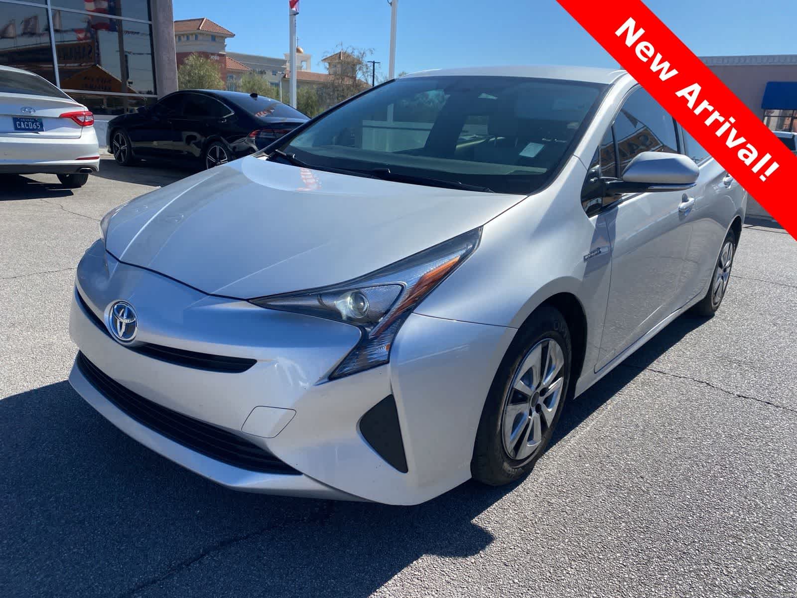 2016 Toyota Prius Four's photo