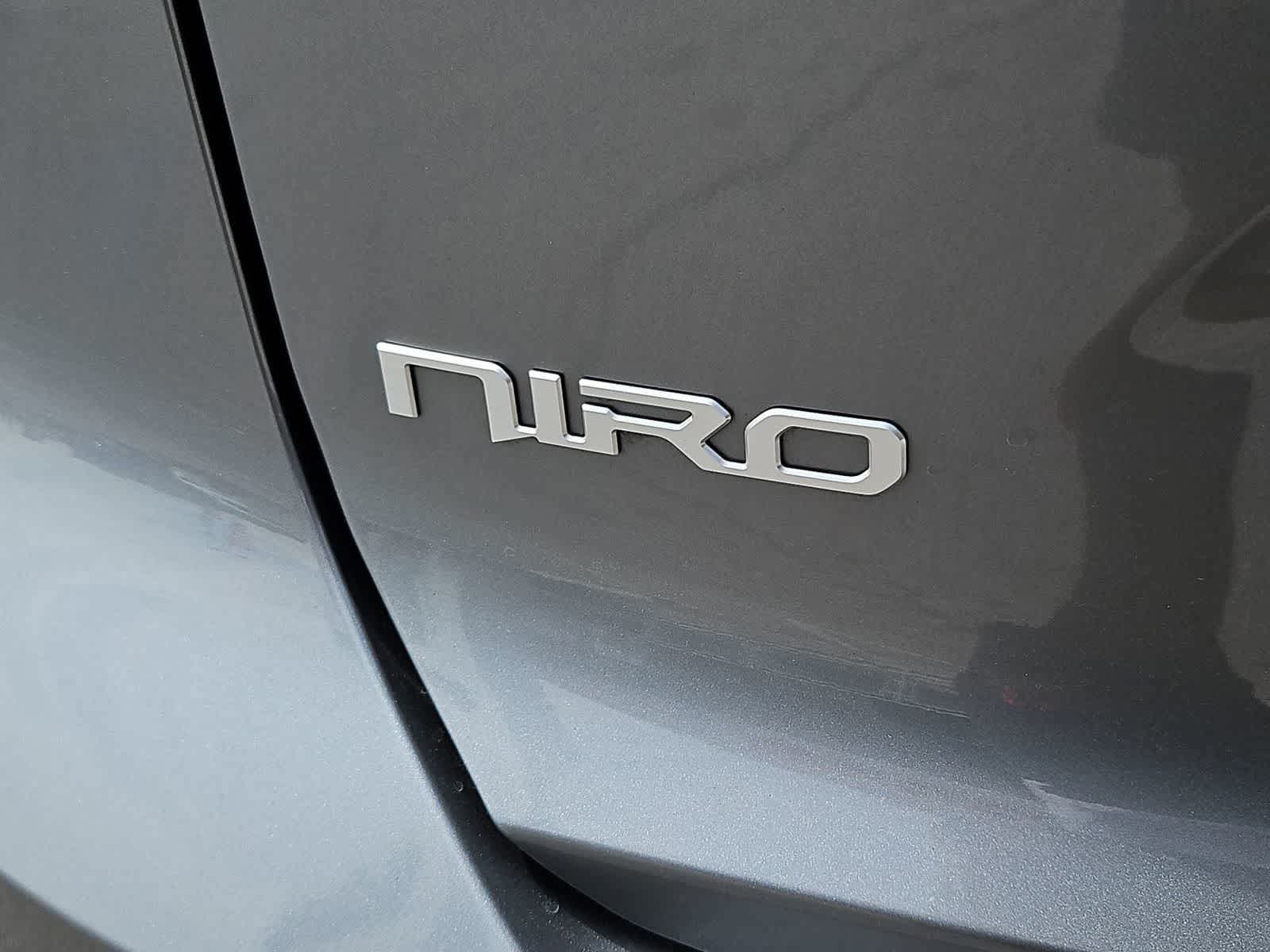 Thumbnail: 2024 Kia Niro - 16