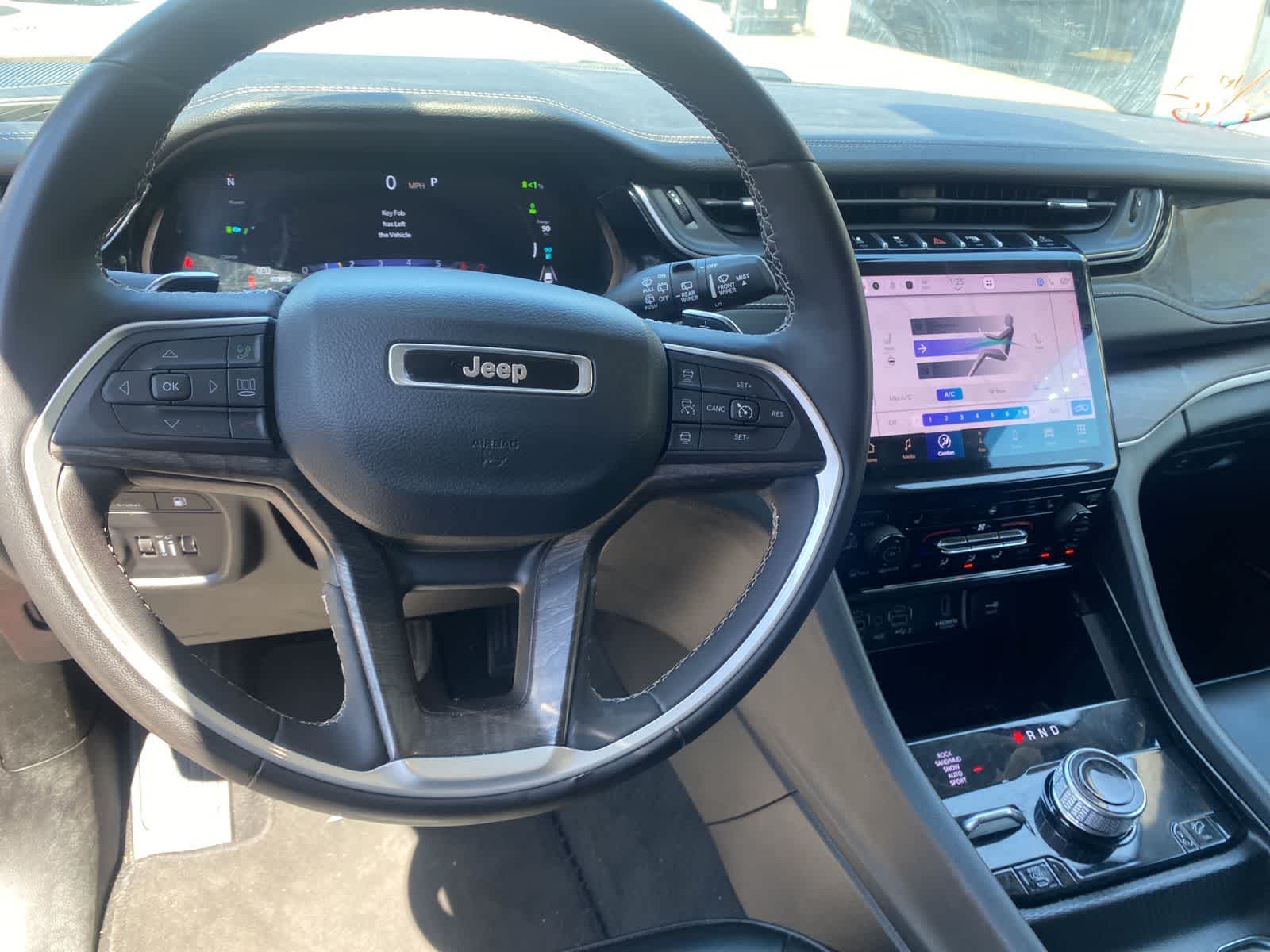 Thumbnail: 2023 Jeep Grand Cherokee - 11