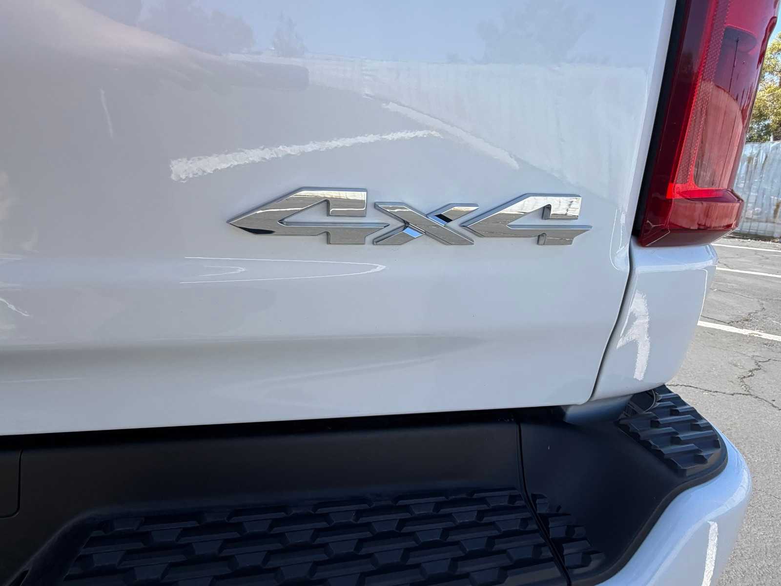 Thumbnail: 2026 RAM 1500 - 17