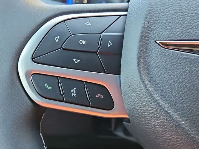 Thumbnail: 2026 Chrysler Pacifica - 23