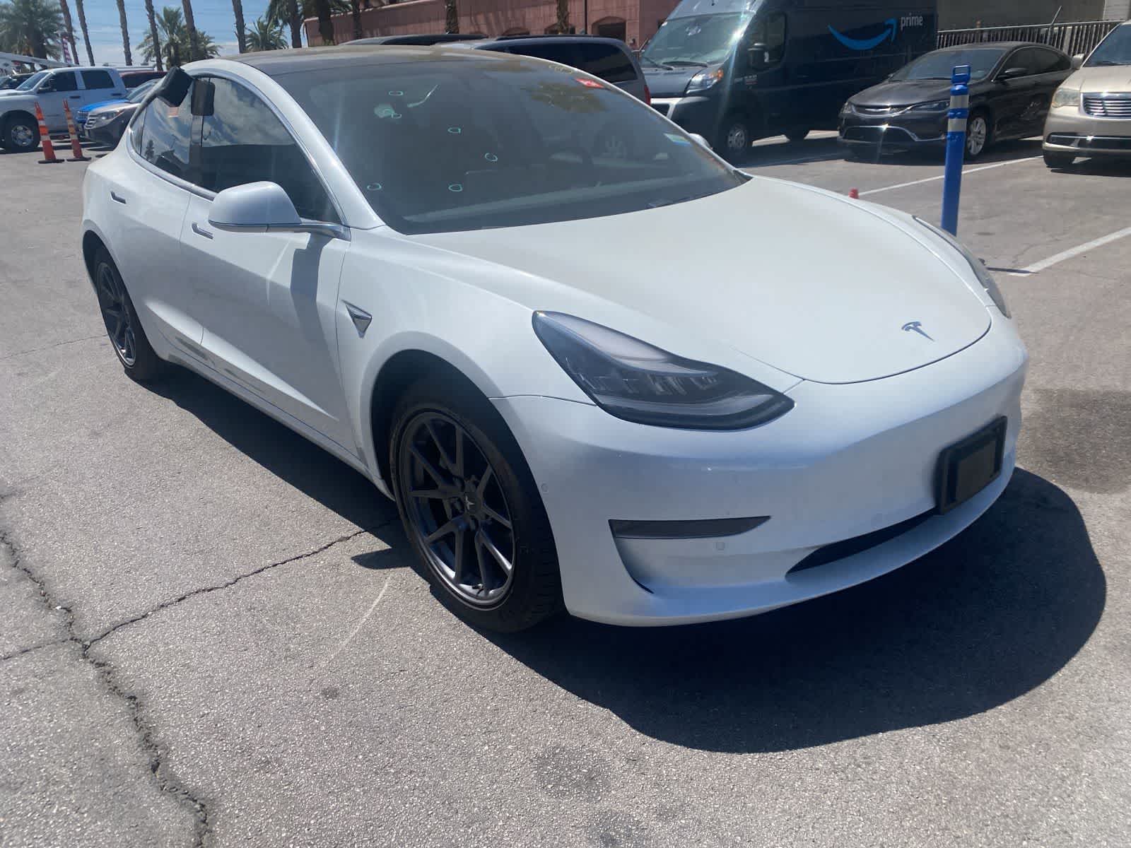 Thumbnail: 2019 Tesla Model 3 - 4