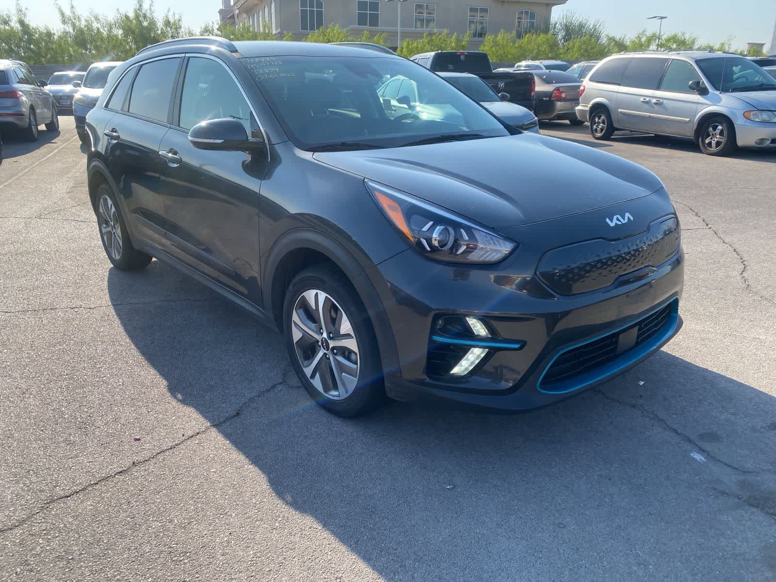 Thumbnail: 2022 Kia Niro - 3