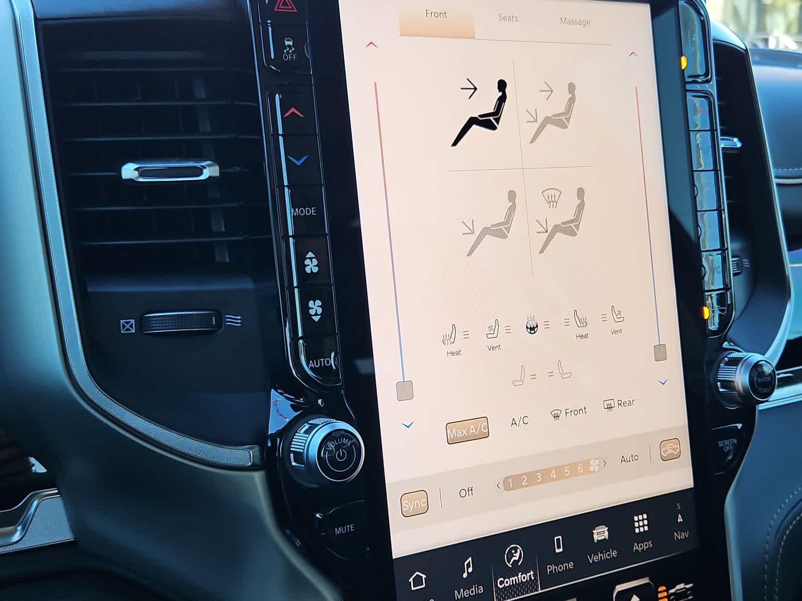 Thumbnail: 2026 RAM 1500 - 27