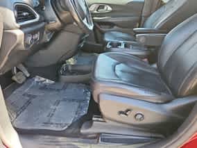 Thumbnail: 2020 Chrysler Pacifica - 21