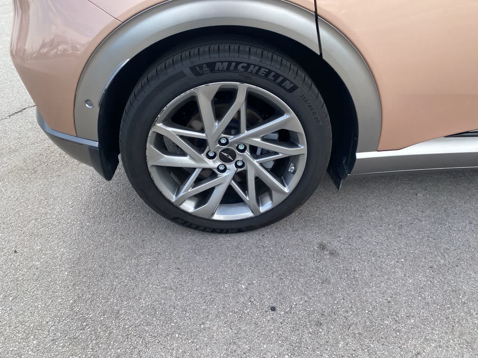 Thumbnail: 2024 Genesis GV60 - 5