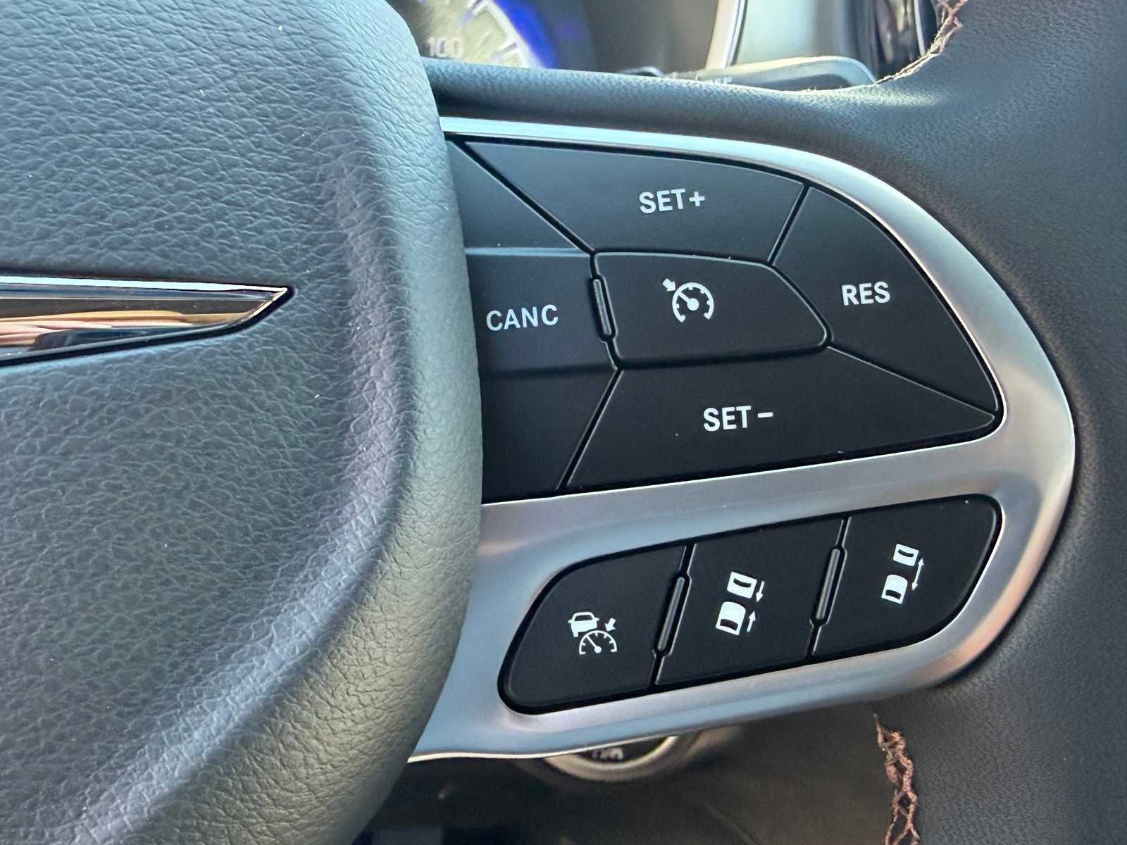 Thumbnail: 2026 Chrysler Pacifica - 33