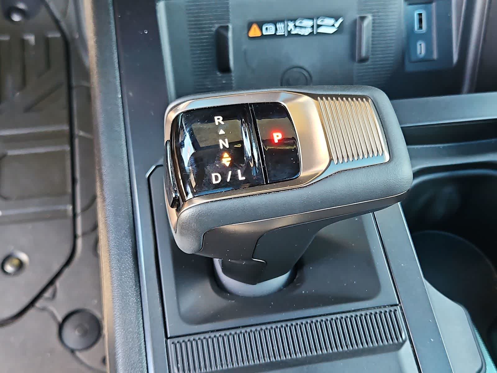 Thumbnail: 2024 GMC Hummer EV - 31