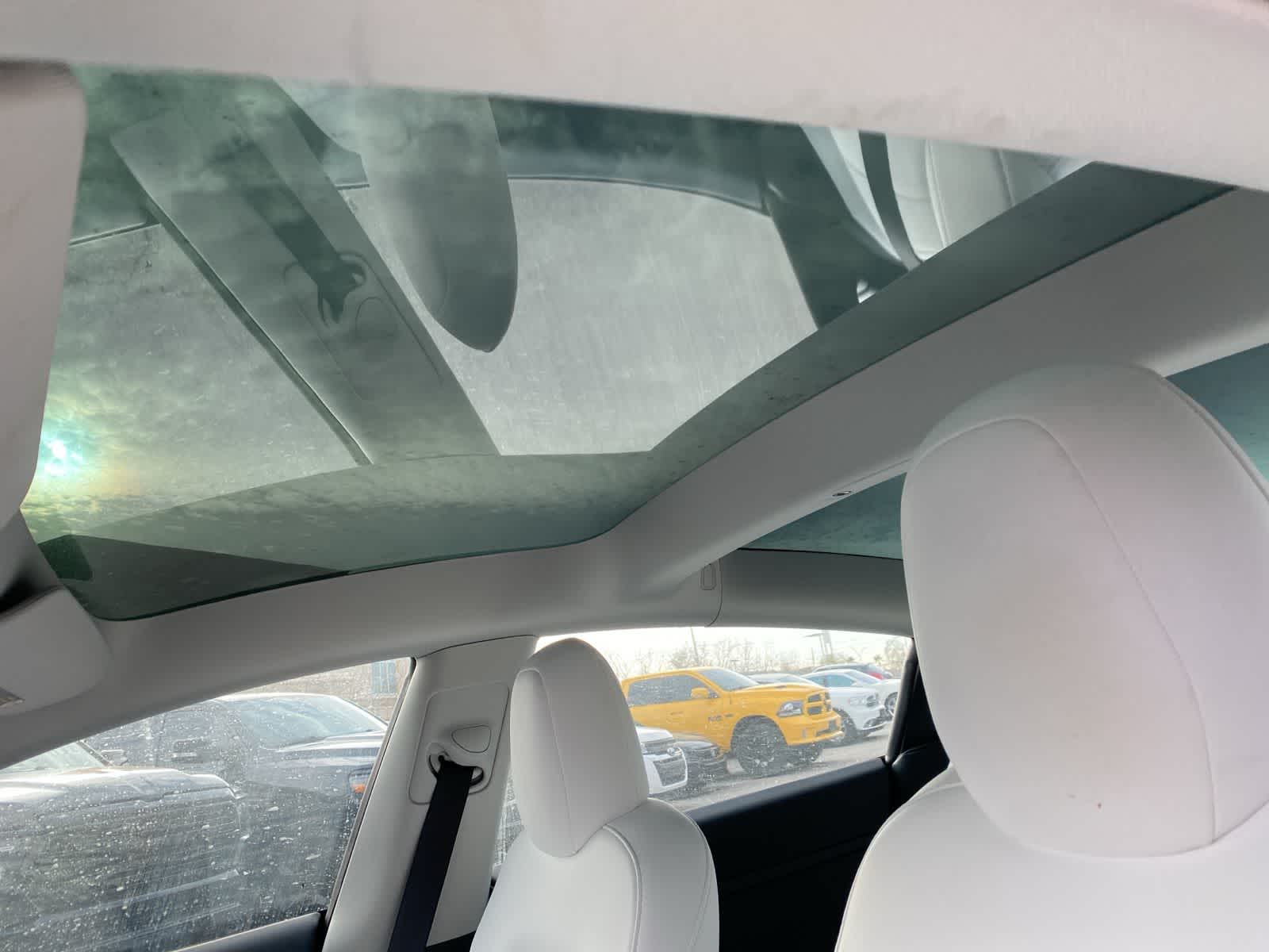 Thumbnail: 2023 Tesla Model 3 - 12