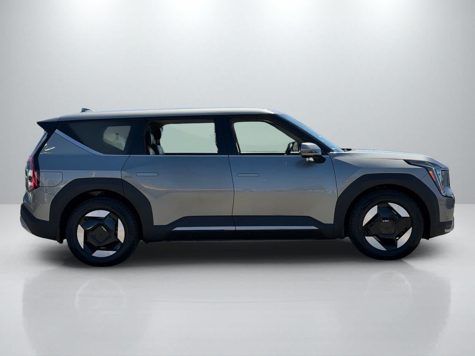 Thumbnail: 2024 Kia EV9 - 8