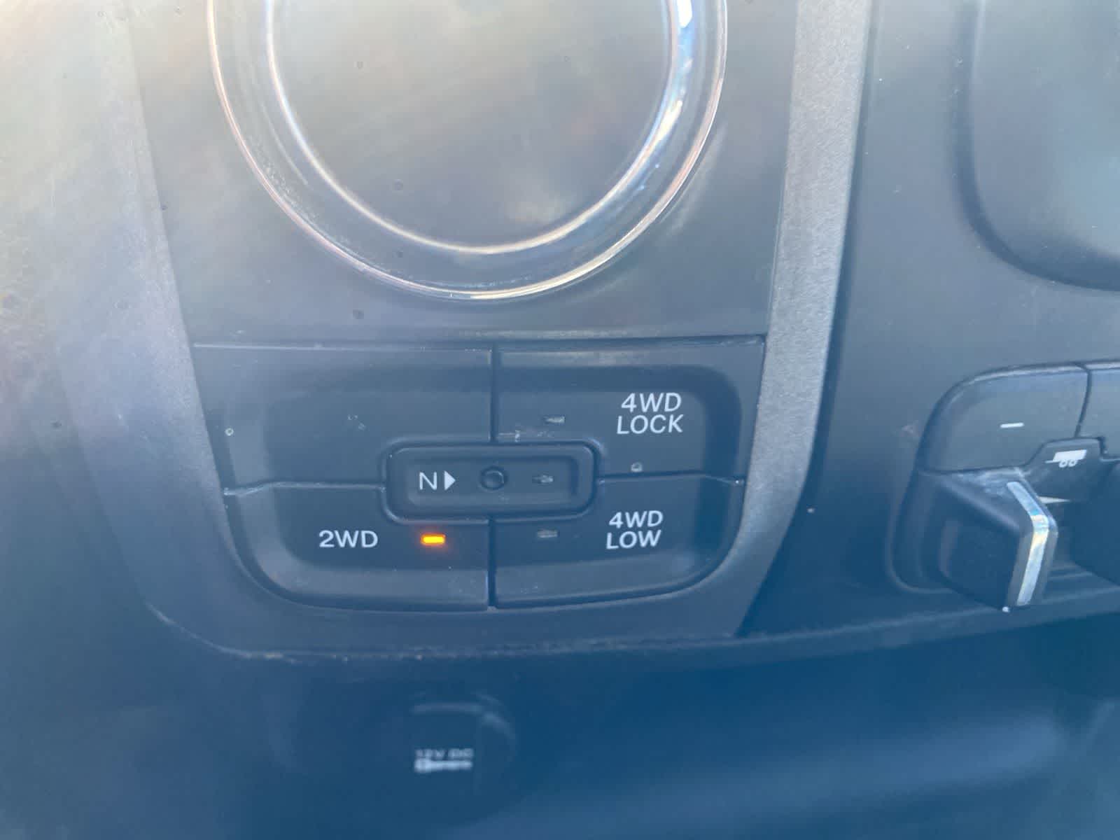 Thumbnail: 2020 RAM 1500 Classic - 16