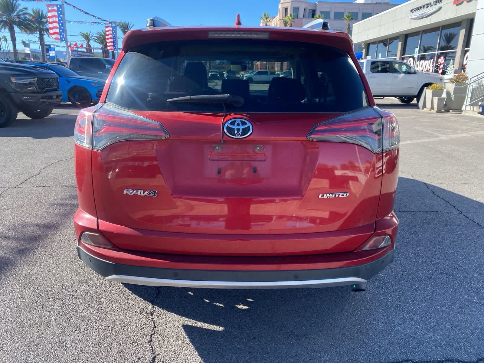 Thumbnail: 2016 Toyota RAV4 - 8