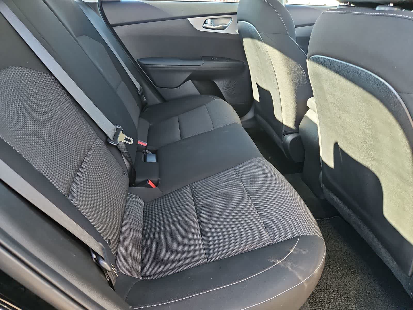 Thumbnail: 2023 Kia Forte - 21