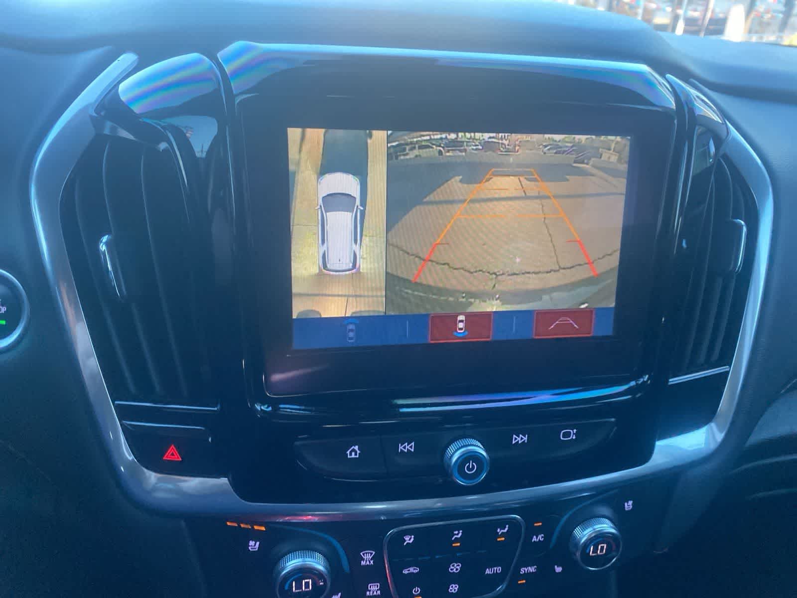Thumbnail: 2019 Chevrolet Traverse - 17