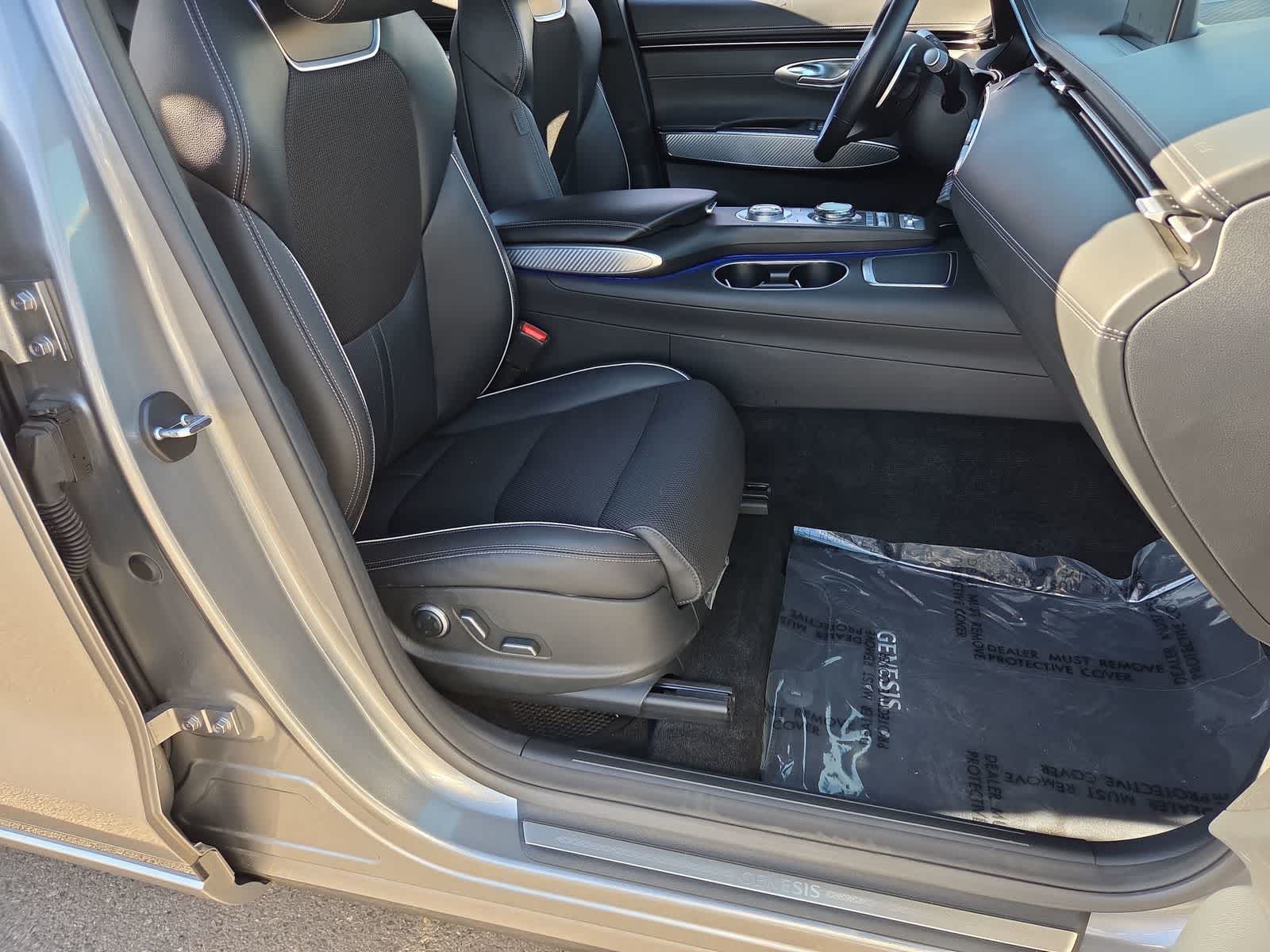 Thumbnail: 2023 Genesis GV70 - 22