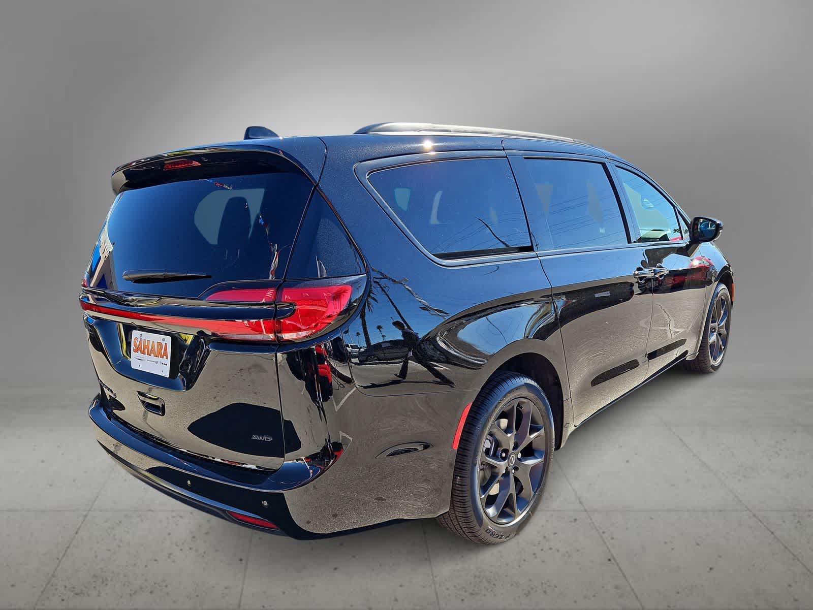 Thumbnail: 2026 Chrysler Pacifica - 8