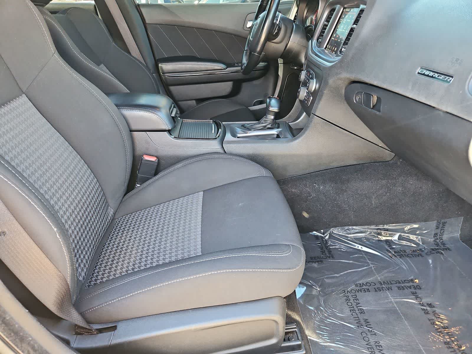 Thumbnail: 2022 Dodge Charger - 22