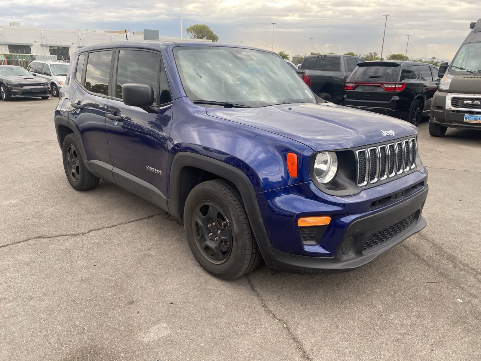 Thumbnail: 2019 Jeep Renegade - 3
