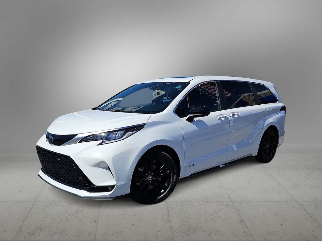 Used 2021 Toyota Sienna XSE Van