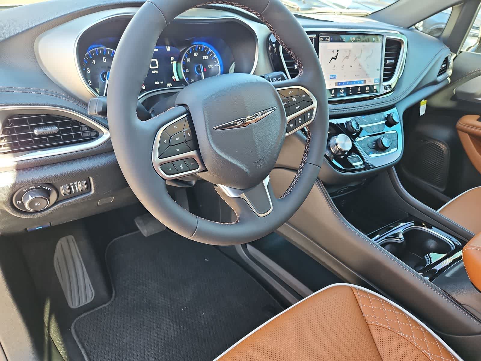 Thumbnail: 2026 Chrysler Pacifica - 10