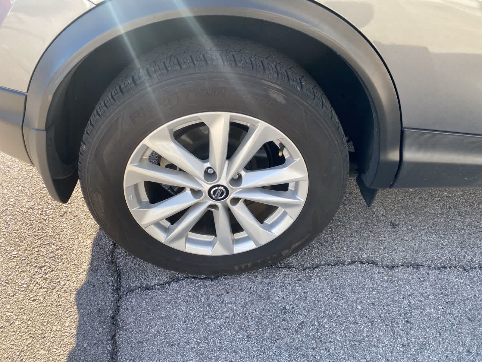 Thumbnail: 2019 Nissan Rogue Sport - 5