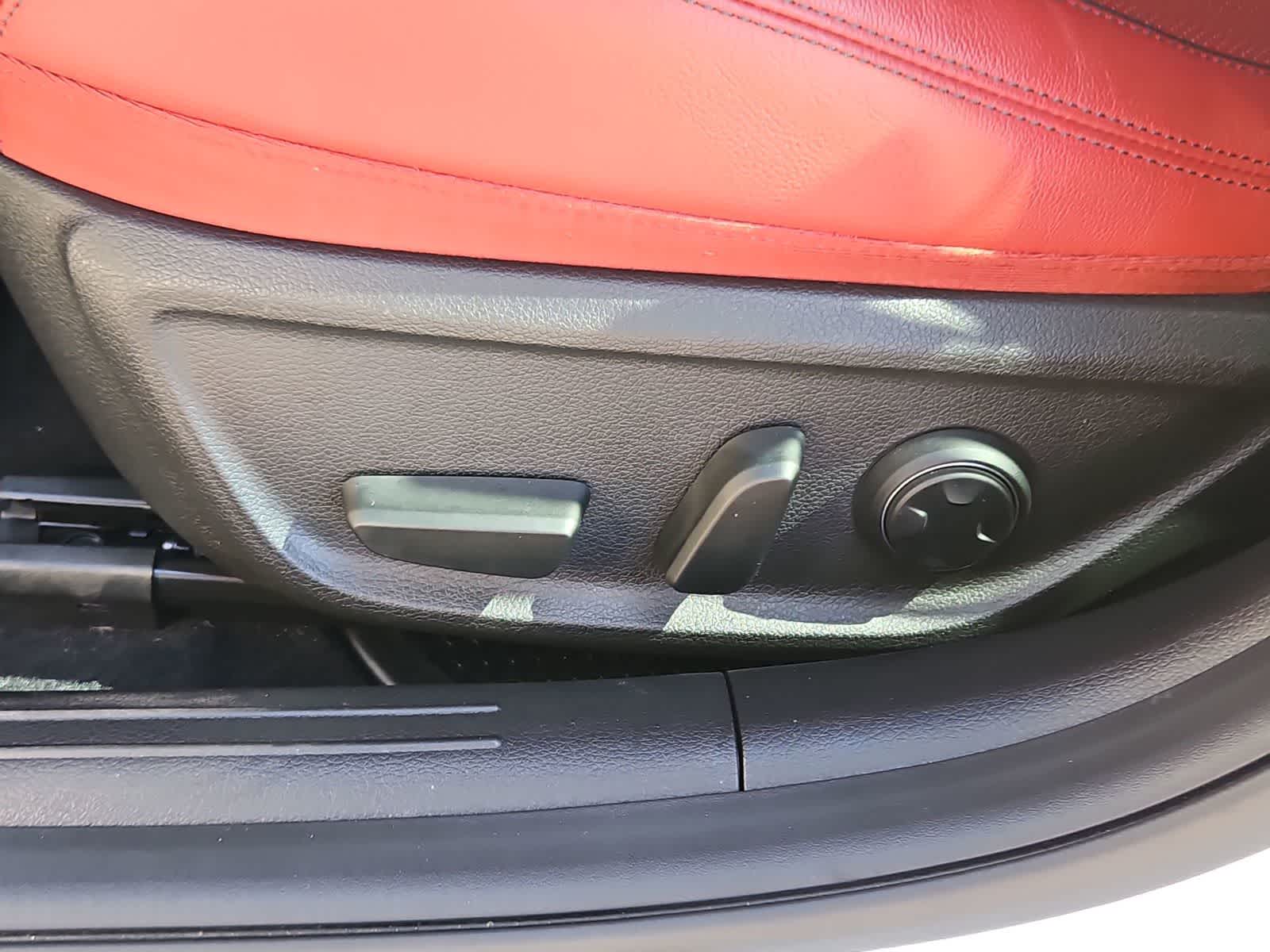 Thumbnail: 2023 Genesis G70 - 18