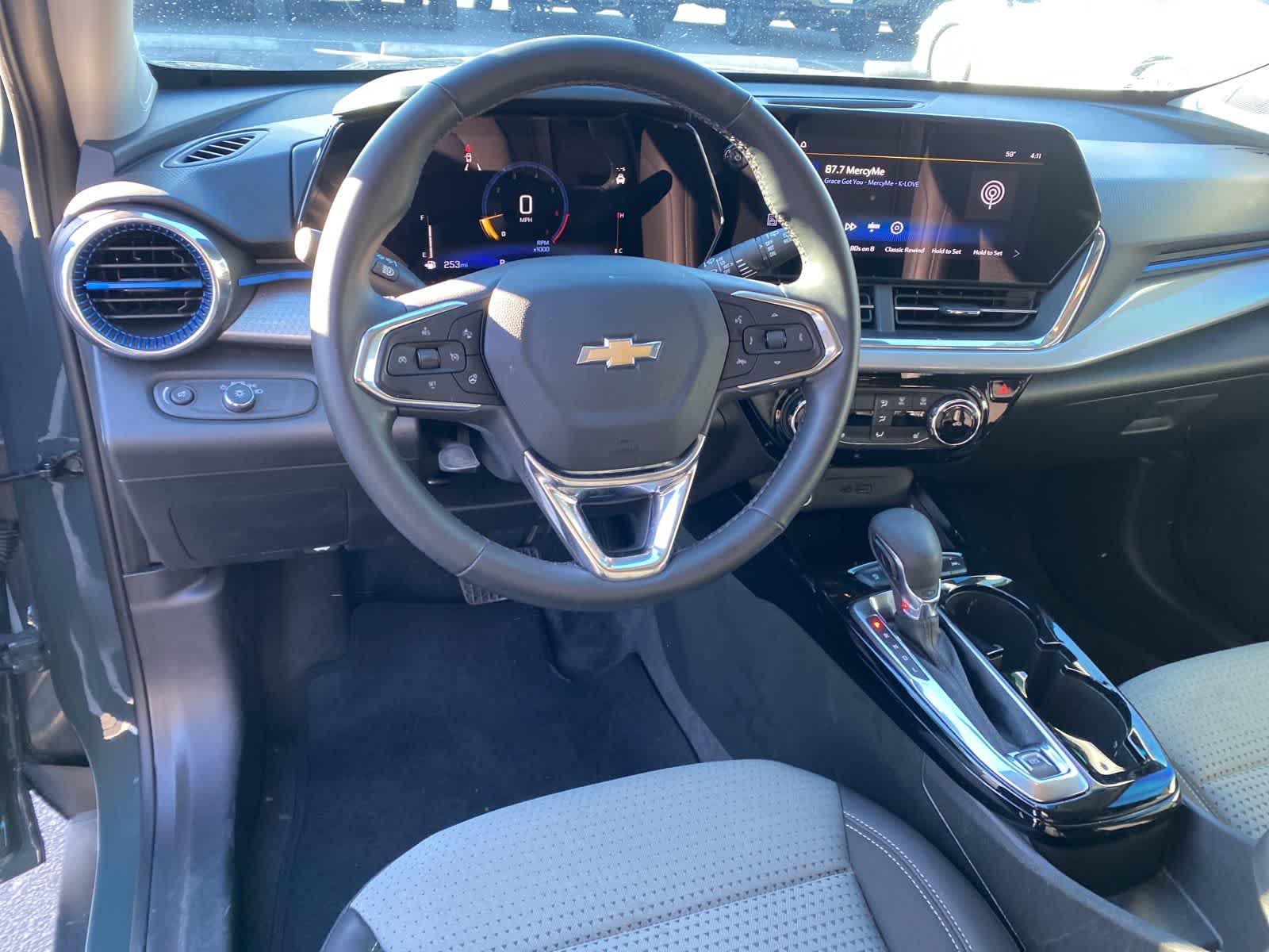 Thumbnail: 2025 Chevrolet Trax - 10