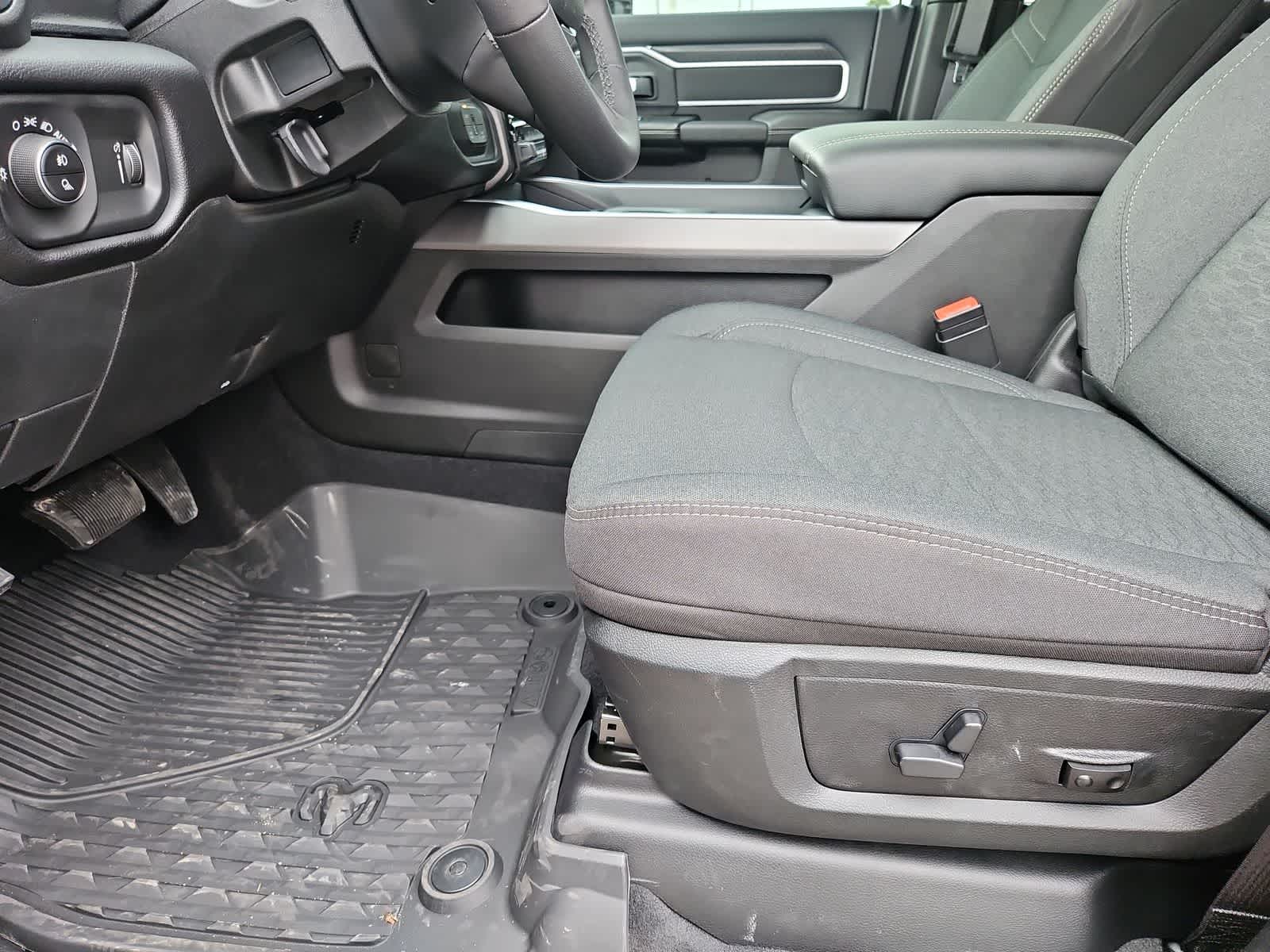 Thumbnail: 2026 RAM 3500 - 16