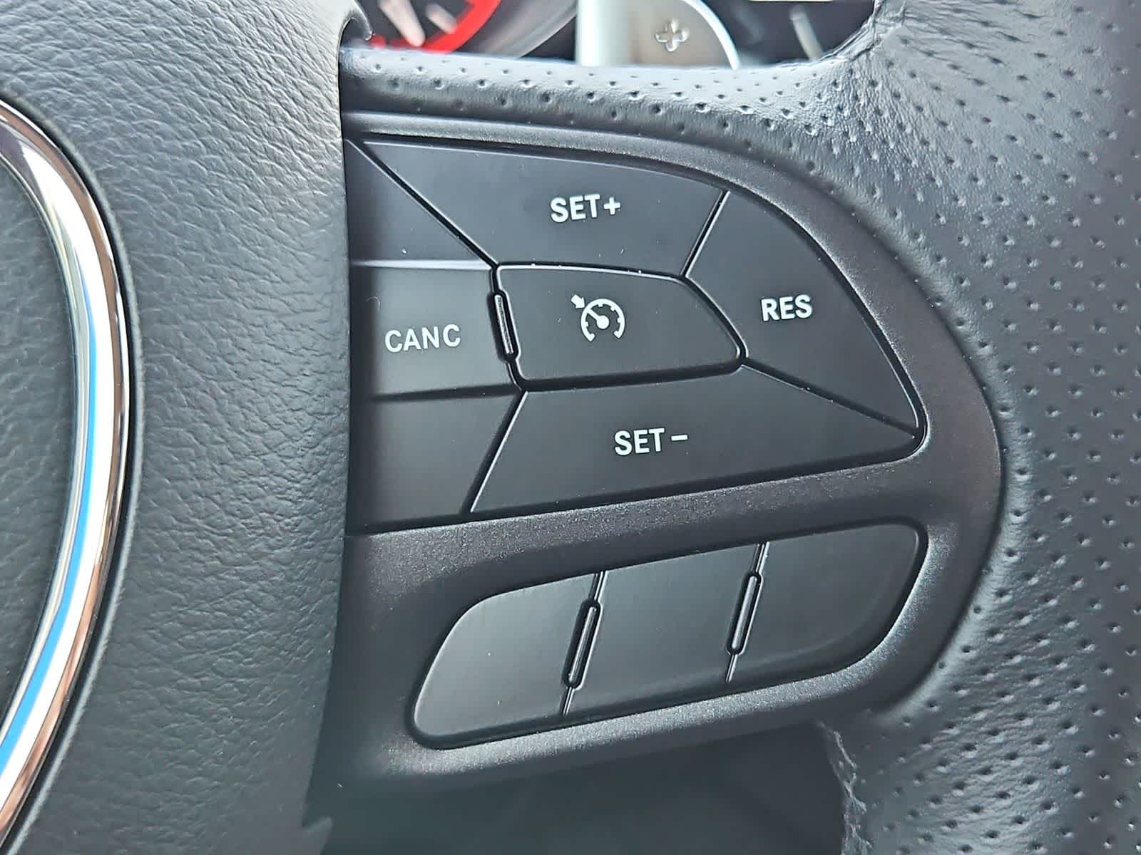 Thumbnail: 2025 Dodge Durango - 25