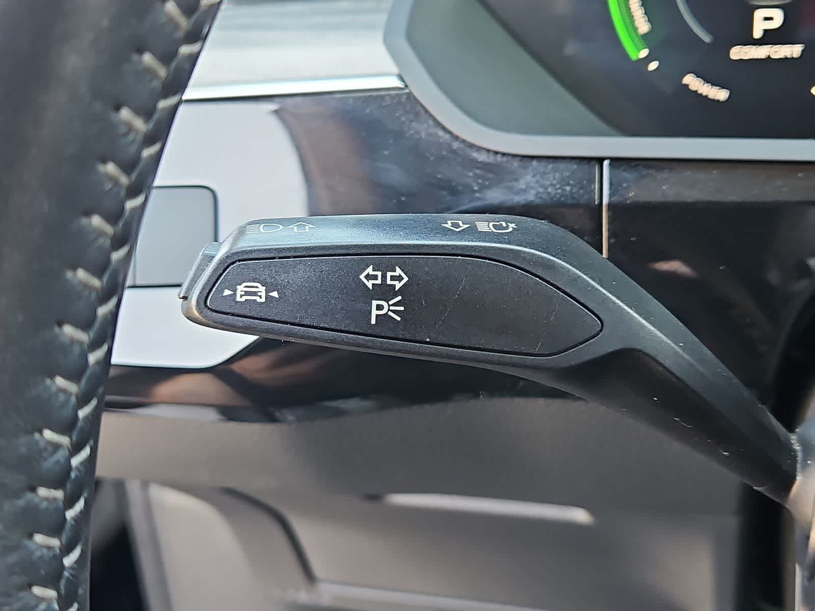 Thumbnail: 2021 Audi e-tron - 25
