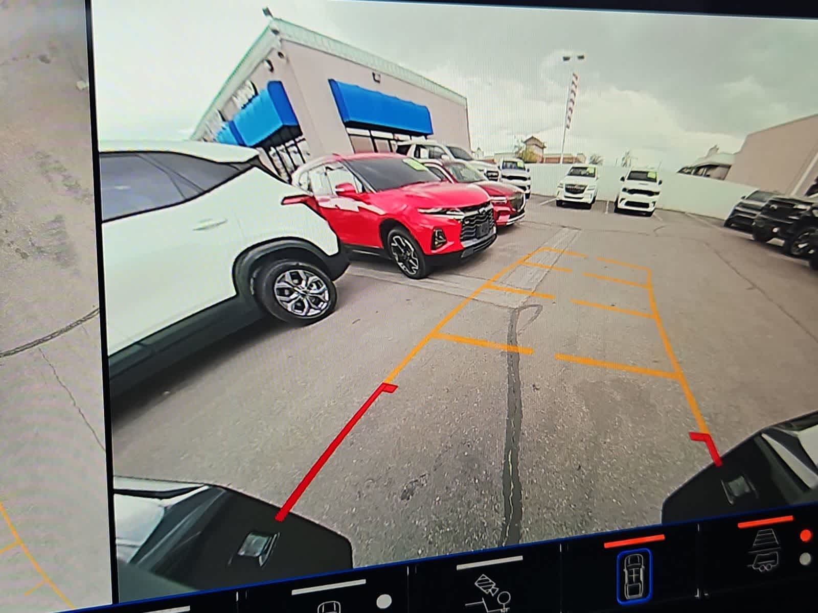 Thumbnail: 2024 GMC Hummer EV - 28