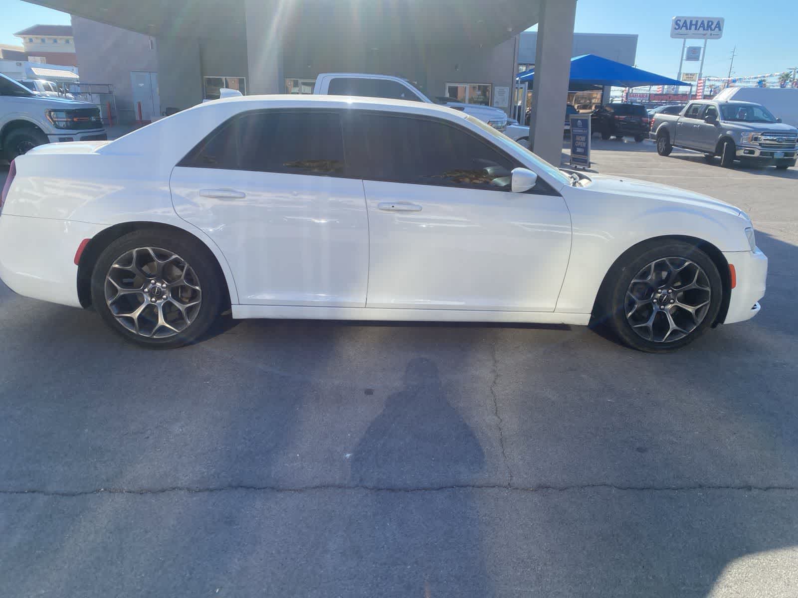 Thumbnail: 2016 Chrysler 300 - 4