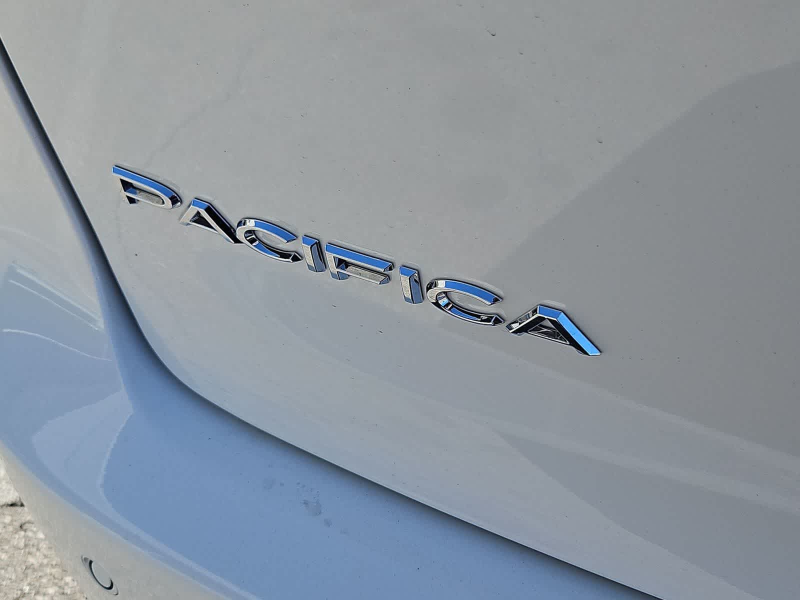 Thumbnail: 2026 Chrysler Pacifica - 12