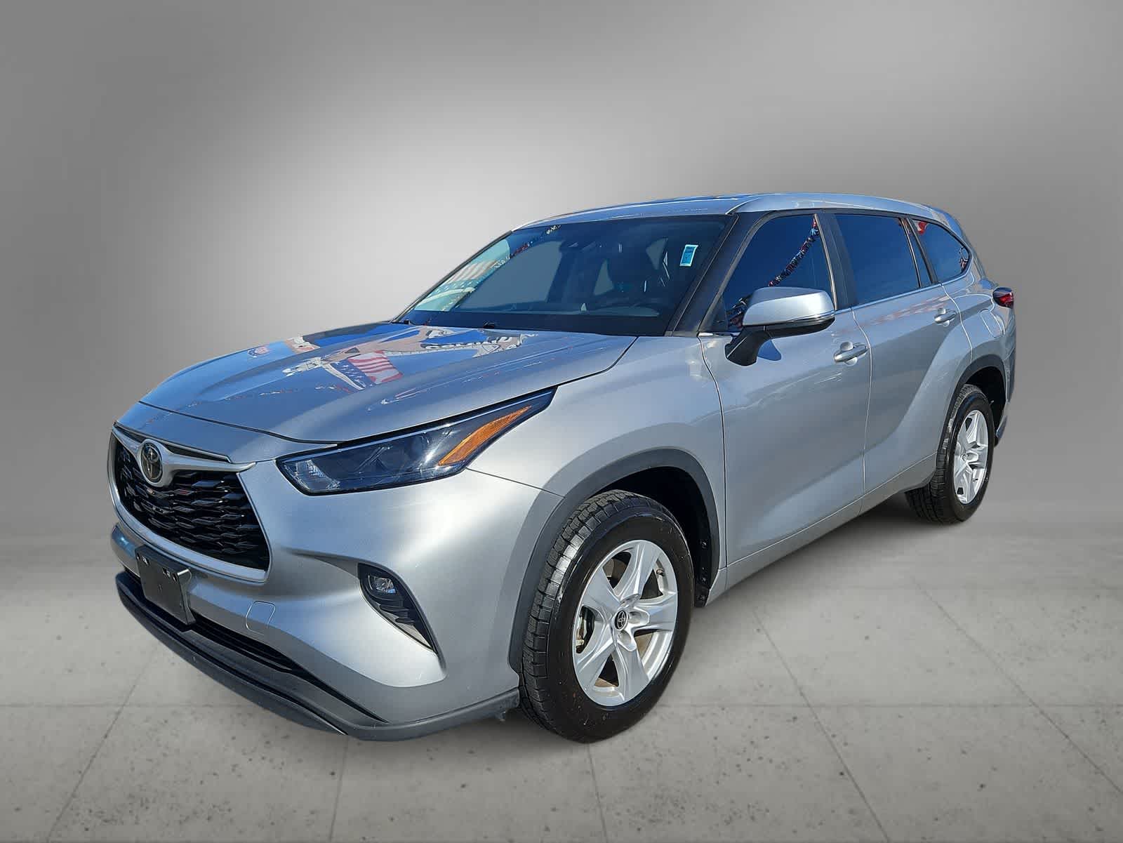 Thumbnail: 2023 Toyota Highlander - 5