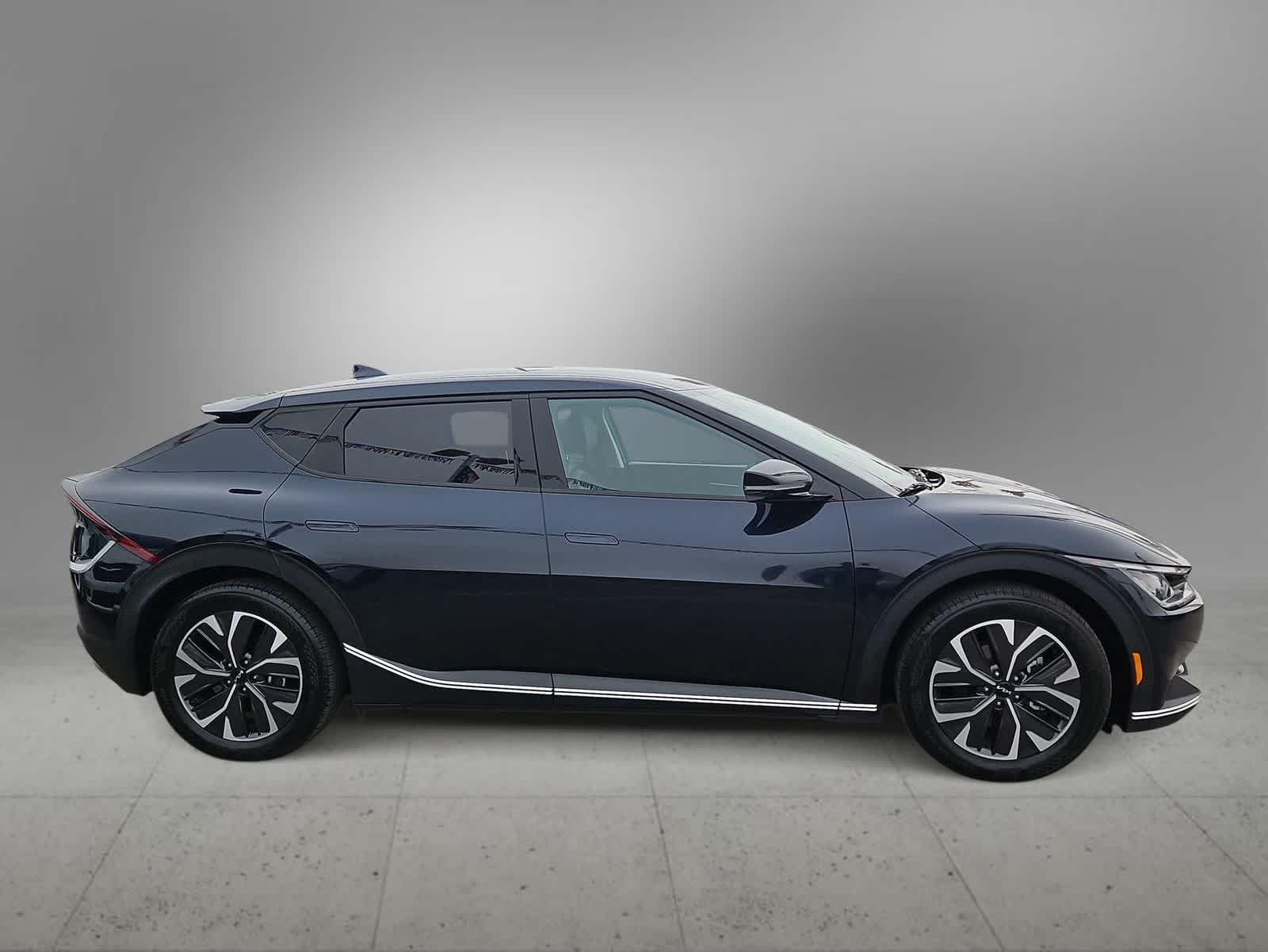 Thumbnail: 2024 Kia EV6 - 10