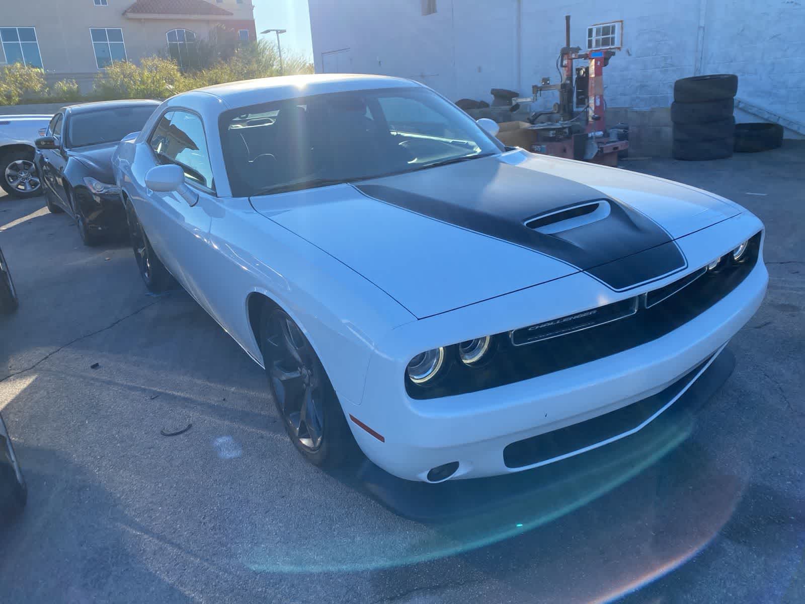 Thumbnail: 2019 Dodge Challenger - 3