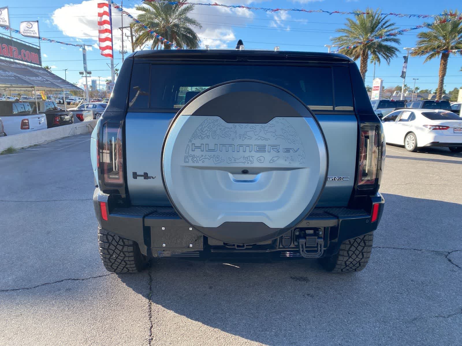 Thumbnail: 2024 GMC Hummer EV - 8