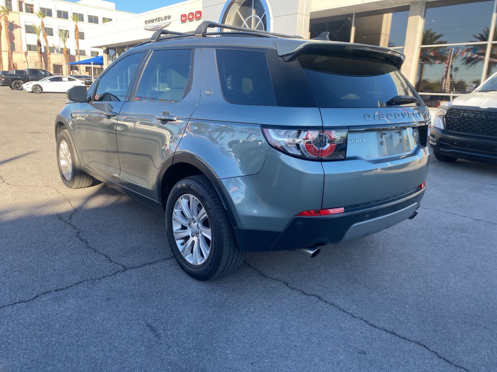 Thumbnail: 2016 Land Rover Discovery Sport - 8