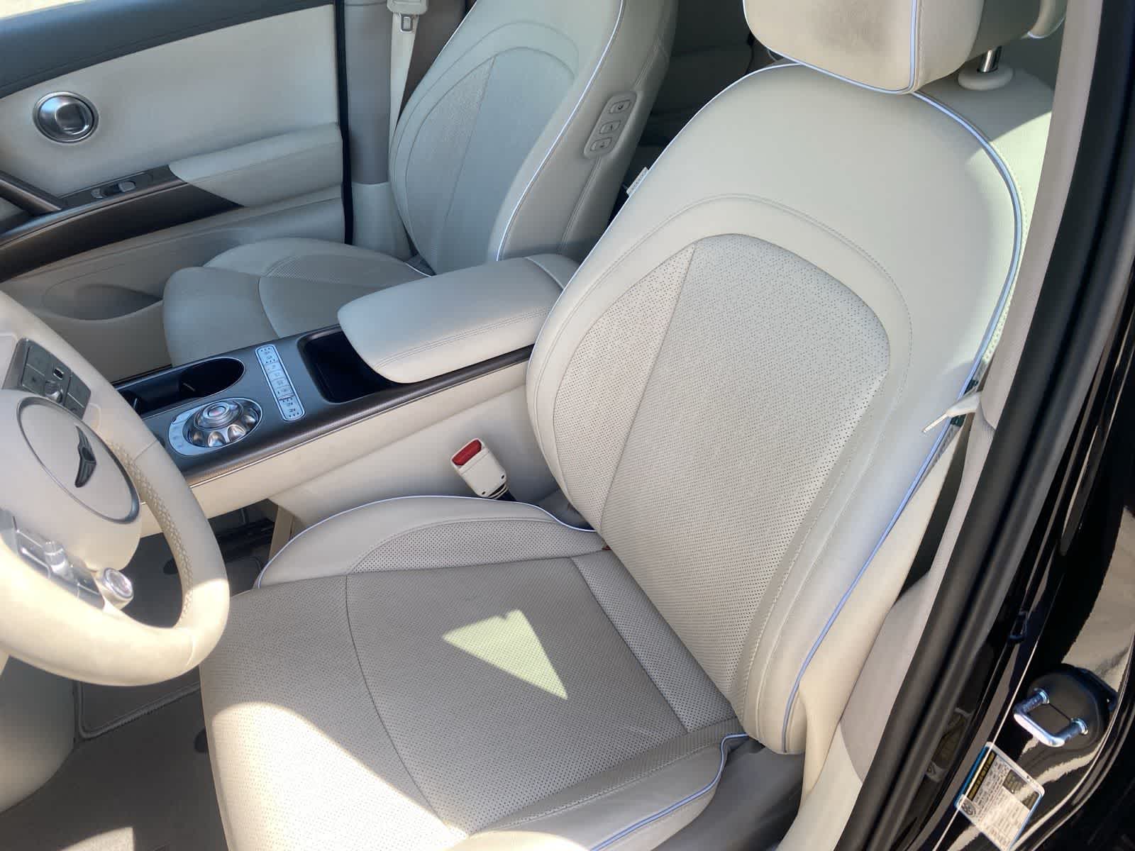 Thumbnail: 2023 Genesis GV60 - 12