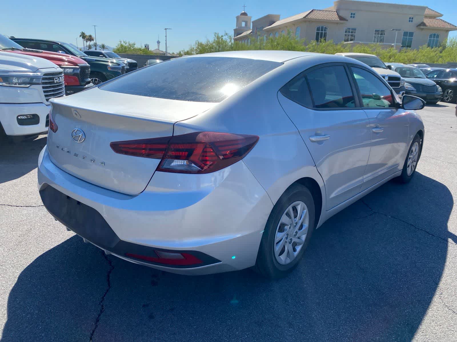 Thumbnail: 2020 Hyundai Elantra - 6