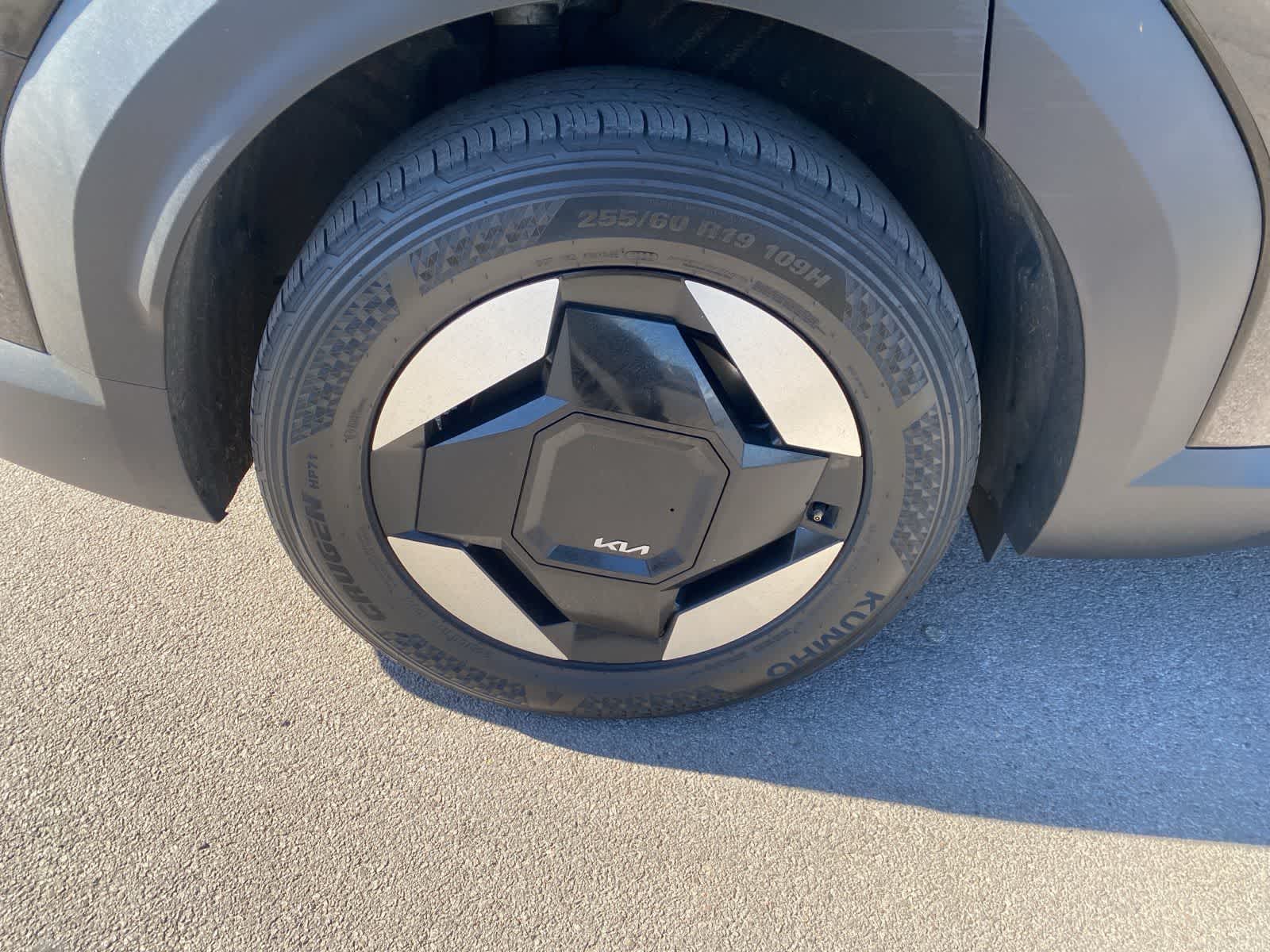 Thumbnail: 2024 Kia EV9 - 5